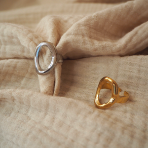 Bague ovale geométrique