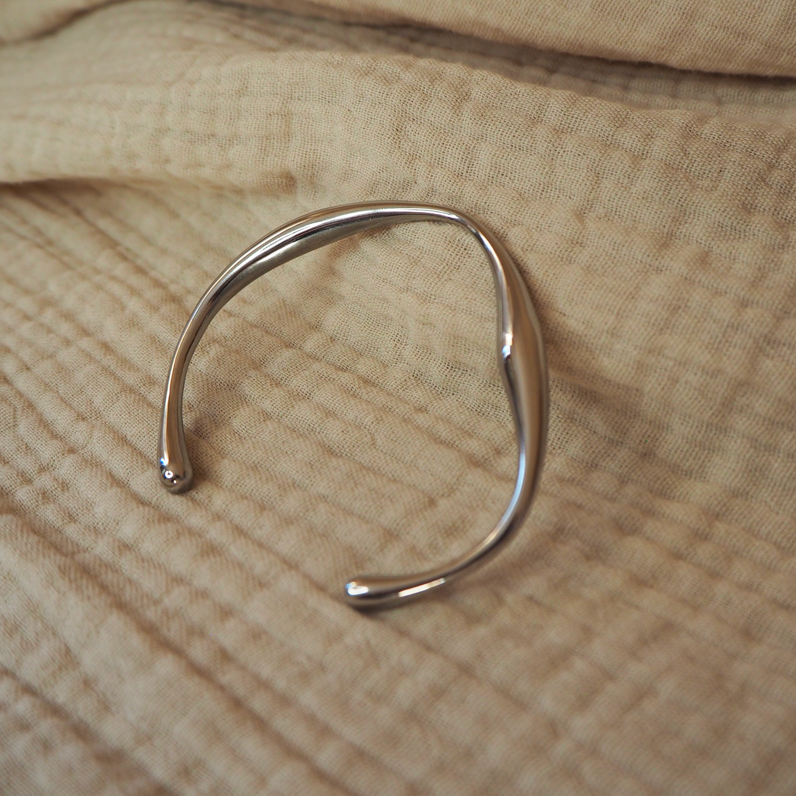 Jonc bracelet géométrique ajustable