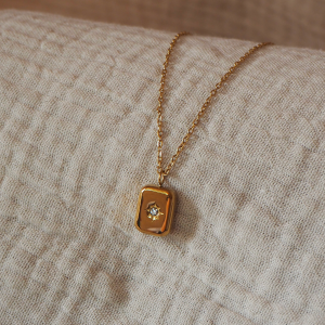 Collier en acier inoxydable et plaqué or doré