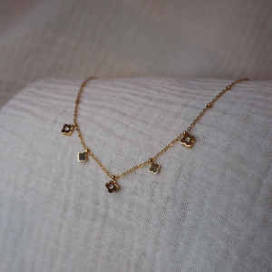 collier fleuri en acier inoxydable pour enfant