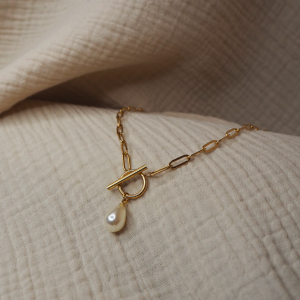 Collier fermoire avec perle en acier inoxydable