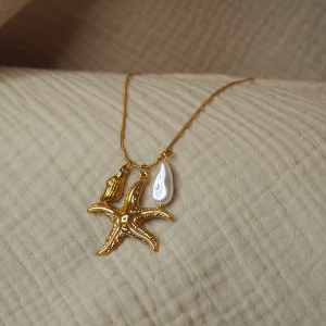 MEILI | Collier en acier inoxydable avec étoile de mer, conque et perle